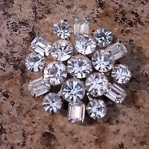 VINTAGE RHINESTONE BROOCH, CIRCA 1930'S